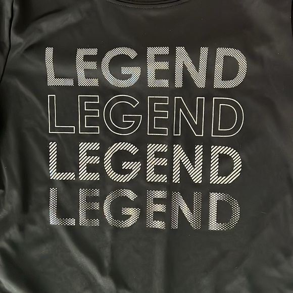 All in Motion Set of 3 Tshirts and 1 pair of shorts - Picture 4 of 10